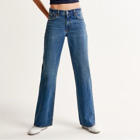 Abercrombie & Fitch • The baggy low rise jean - Picture 3 of 13